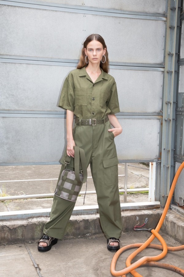 G.V.G.V. 2019年春夏コレクション - ワントーンで魅せる"奥行き"のある服コピー G.V.G.V. 2019年春夏コレクション - ワントーンで魅せる"奥行き"のある服コピー
