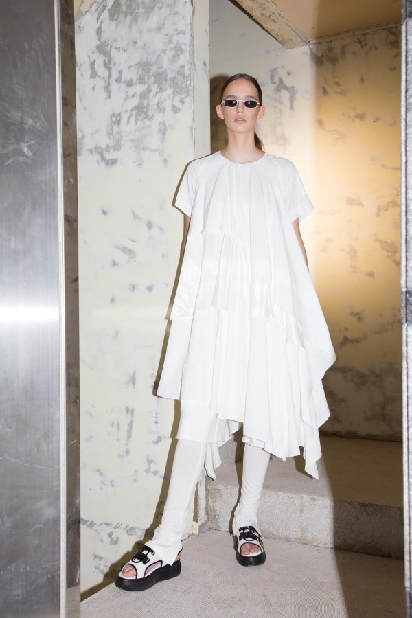 G.V.G.V. 2019年春夏コレクション - ワントーンで魅せる"奥行き"のある服コピー G.V.G.V. 2019年春夏コレクション - ワントーンで魅せる"奥行き"のある服コピー