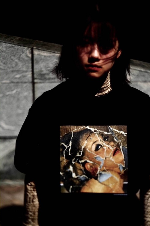 G.V.G.V. FLAT、コラージュアーティスト河村康輔のグラフィックを施したTシャツコピー