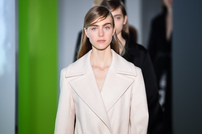 ジル・サンダー 2015-16年秋冬コレクション - 規則性のある不規則、カラフルに彩られる