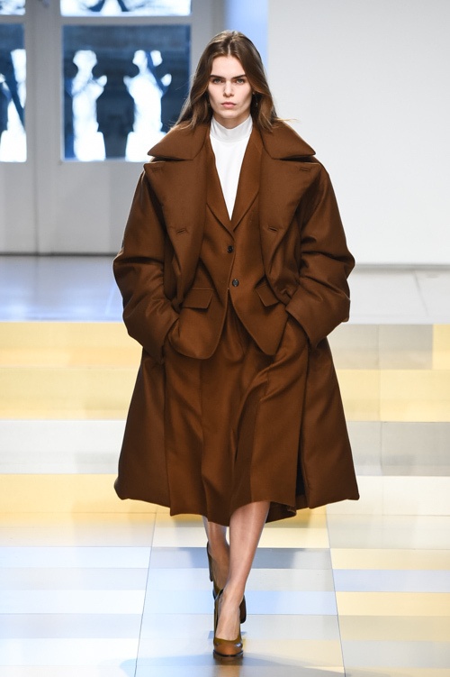 ジル・サンダー 2017-18年秋冬コレクション - 陰に添えたフェミニニティこそ真のメッセージコピー