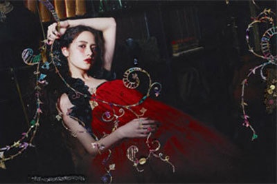 資生堂「マジョリカ マジョルカ」クリエーターによるヘア＆メーキャップ展、小松菜奈・玉城ティナがモデル
