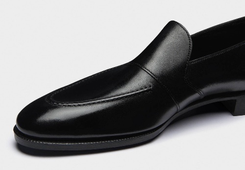 ジョンロブ限定レザーシューズ「MAYFAIR」足を包み込む特殊構造のローファーコピー ジョンロブ限定レザーシューズ「MAYFAIR」足を包み込む特殊構造のローファーコピー