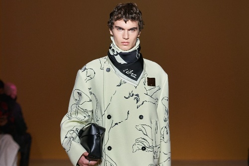 ジル サンダー 2022年秋冬メンズコレクション - 自由を与える衣服