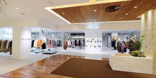 アキラナカの限定プリーツワンピースなど、ステュディオス ウィメンズの心斎橋パルコ新店舗でコピー アキラナカの限定プリーツワンピースなど、ステュディオス ウィメンズの心斎橋パルコ新店舗でコピー