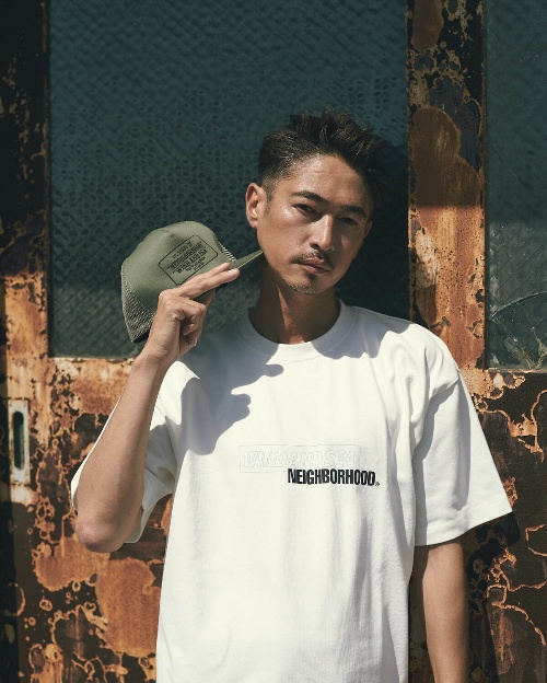 ネイバーフッド×ウィンダンシー“ヤシの木柄”のハワイアンシャツ&ロゴ入りビーチサンダルなどコピー ネイバーフッド×ウィンダンシー“ヤシの木柄”のハワイアンシャツ&ロゴ入りビーチサンダルなどコピー