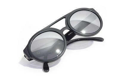 ジョン ローレンス サリバン×独ブランド「リュネット コレクション」コラボサングラス発売