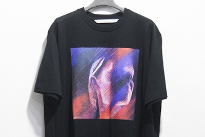 ジョン ローレンス サリバンとアディソン・カールのコラボTシャツ - 独特な色彩の作品をプリント