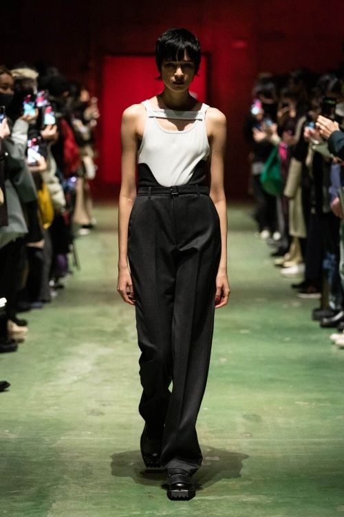 ジョン ローレンス サリバン 2021年秋冬コレクション - 身体を守る衣服、様々な“防”の追求コピー ジョン ローレンス サリバン 2021年秋冬コレクション - 身体を守る衣服、様々な“防”の追求コピー