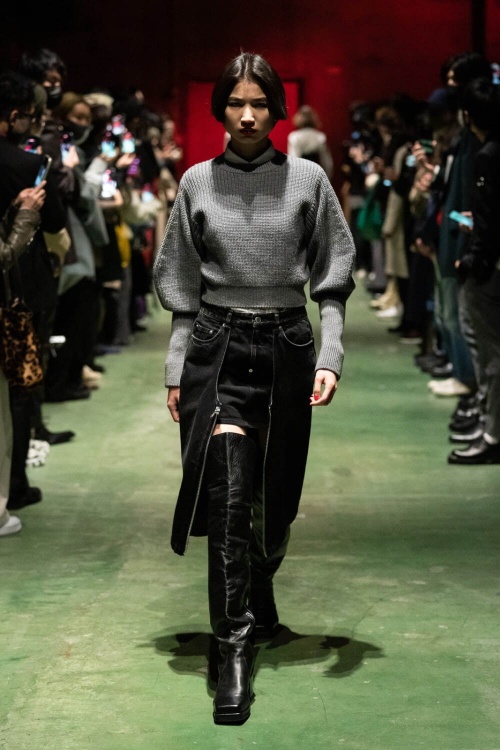ジョン ローレンス サリバン 2021年秋冬コレクション - 身体を守る衣服、様々な“防”の追求コピー ジョン ローレンス サリバン 2021年秋冬コレクション - 身体を守る衣服、様々な“防”の追求コピー