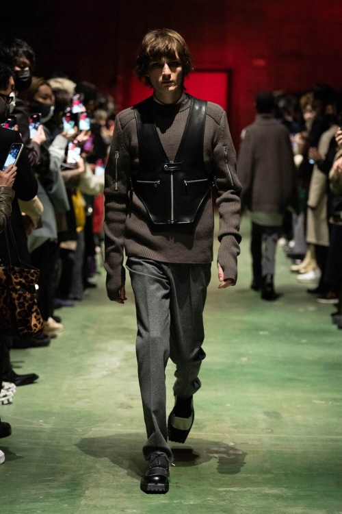 ジョン ローレンス サリバン 2021年秋冬コレクション - 身体を守る衣服、様々な“防”の追求コピー ジョン ローレンス サリバン 2021年秋冬コレクション - 身体を守る衣服、様々な“防”の追求コピー