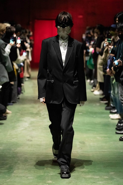 ジョン ローレンス サリバン 2021年秋冬コレクション - 身体を守る衣服、様々な“防”の追求コピー ジョン ローレンス サリバン 2021年秋冬コレクション - 身体を守る衣服、様々な“防”の追求コピー