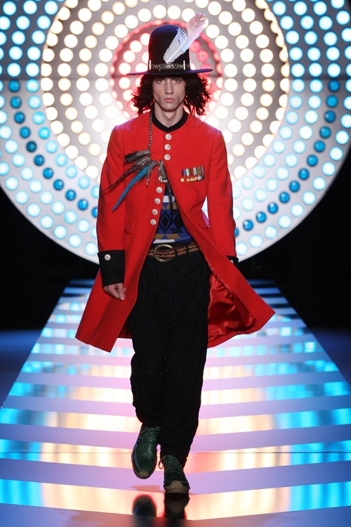 ロンドンポップアートシーン全盛期のスタイルが蘇る-ジョン ガリアーノ オム(JOHN GALLIANO HOMME)の2012年 春夏コレクションコピー