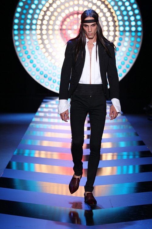 ロンドンポップアートシーン全盛期のスタイルが蘇る-ジョン ガリアーノ オム(JOHN GALLIANO HOMME)の2012年 春夏コレクションコピー