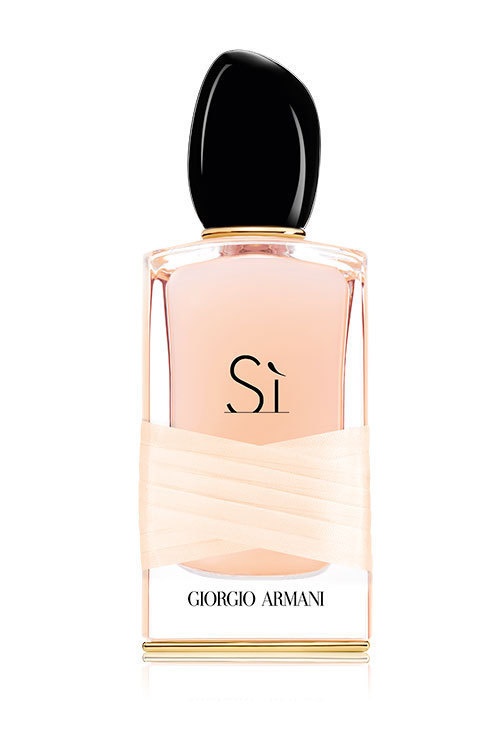 ジョルジオ アルマーニ ビューティの限定フレグランス「シィ ローズ」、2種の薔薇が奏でるハーモニーコピー ジョルジオ アルマーニ ビューティの限定フレグランス「シィ ローズ」、2種の薔薇が奏でるハーモニーコピー
