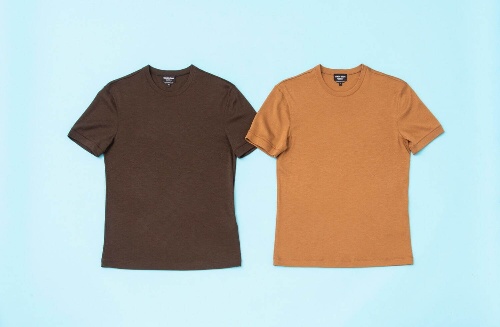 ジョルジオ アルマーニ“極上のカシミア”を使ったメンズウェア、フーデッドコートや秋色Tシャツコピー ジョルジオ アルマーニ“極上のカシミア”を使ったメンズウェア、フーデッドコートや秋色Tシャツコピー
