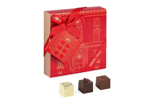 アルマーニ / ドルチのクリスマス伝統菓子「パネトーネ」しっとりオレンジ&チョコ味など、限定缶でコピー アルマーニ / ドルチのクリスマス伝統菓子「パネトーネ」しっとりオレンジ&チョコ味など、限定缶でコピー
