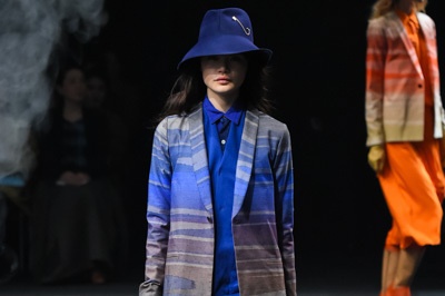 まとふ 2016-17年秋冬コレクション - 「おぼろ」儚くも強さを秘めて、ミステリアスな魅力