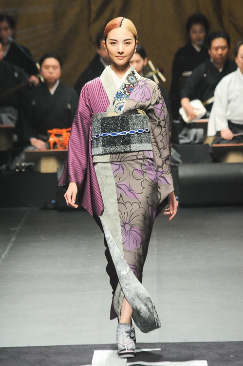 ジョウタロウ サイトウ 2014-15年秋冬コレクション - 着物で表わす都会の花コピー