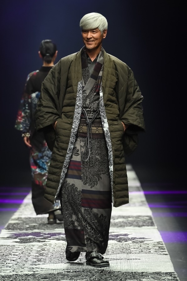 ジョウタロウ サイトウ 2018-19年秋冬コレクション - 現代的なアプローチで模索する和装の未来コピー ジョウタロウ サイトウ 2018-19年秋冬コレクション - 現代的なアプローチで模索する和装の未来コピー
