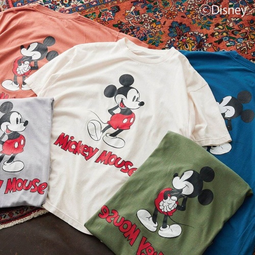 ジャーナル スタンダード レリュームの「ミッキーマウス」Tシャツ、“古着風”ひび割れプリントコピー ジャーナル スタンダード レリュームの「ミッキーマウス」Tシャツ、“古着風”ひび割れプリントコピー