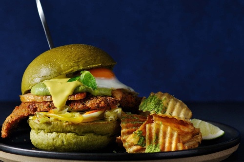 辻利×J.S バーガーズカフェの“抹茶尽くし”バーガー、J.S. カリー＆ステーキスタンドでもコラボ
