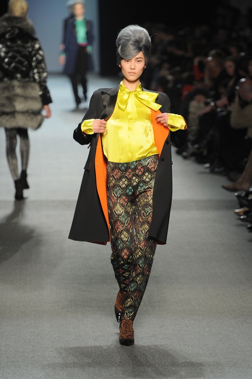 ブルジョアマダムの美しさを称える ジャン ポール ゴルチエ 2011-2012年秋冬コレクションコピー