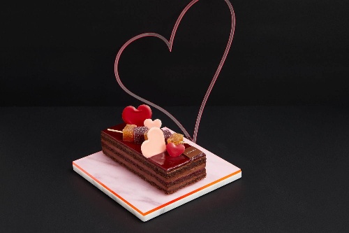 ジャン=ポール・エヴァン“ハートチョコ”をのせた母の日ケーキ、ピンクハートのボンボンショコラもコピー ジャン=ポール・エヴァン“ハートチョコ”をのせた母の日ケーキ、ピンクハートのボンボンショコラもコピー