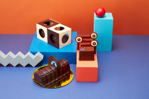 ジャン=ポール・エヴァンのクリスマスケーキ、“ポップアート”や“音楽”を表現したチョコレートケーキコピー ジャン=ポール・エヴァンのクリスマスケーキ、“ポップアート”や“音楽”を表現したチョコレートケーキコピー