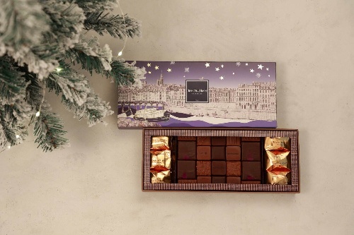 ジャン=ポール・エヴァンのクリスマススイーツ、“トナカイ”が乗った「クグロフ ショコラ」コピー ジャン=ポール・エヴァンのクリスマススイーツ、“トナカイ”が乗った「クグロフ ショコラ」コピー
