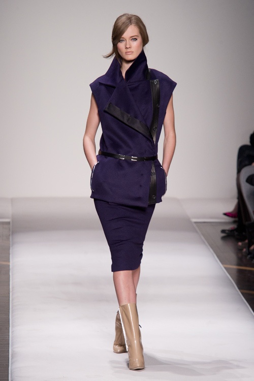 イタリア・ファッションの最高峰、ジャンフランコフェレ(GIANFRANCO FERRE)、2011-2012年秋冬コレクションコピー