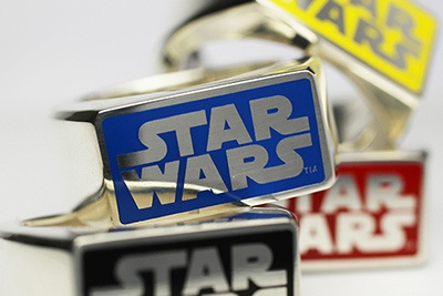 ジャム ホーム メイドから『スター・ウォーズ』モチーフの新作、ロゴやライトセーバーがアクセサリーに