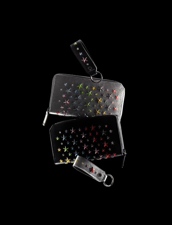 ジミー チュウから「スタースタッズ」コレクション、カラフルな虹色スターが輝くスニーカーや財布などコピー ジミー チュウから「スタースタッズ」コレクション、カラフルな虹色スターが輝くスニーカーや財布などコピー