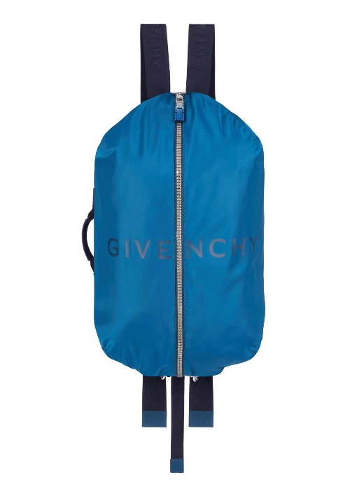 ジバンシィ新メンズバッグ「G ZIP」フロントに大胆ロゴ&4Gエンブレム入りジップコピー ジバンシィ新メンズバッグ「G ZIP」フロントに大胆ロゴ&4Gエンブレム入りジップコピー