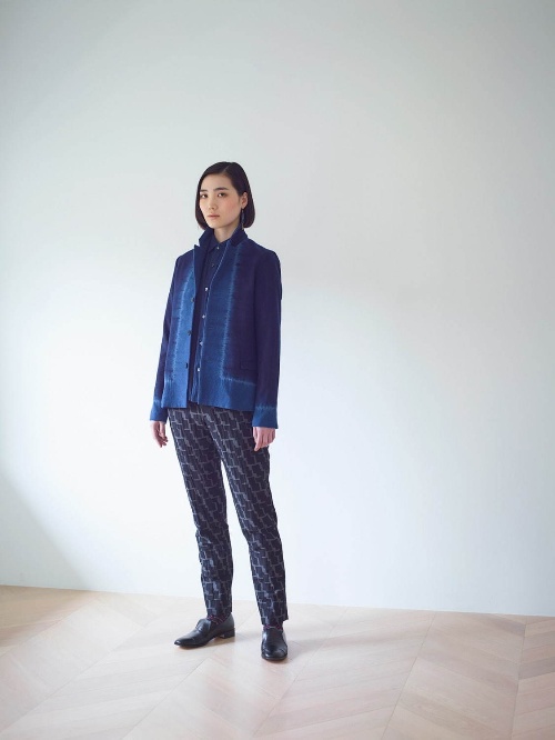 まとふ 2020年秋冬コレクション - 藍染から浮かびあがる、自然とひとの“循環”コピー まとふ 2020年秋冬コレクション - 藍染から浮かびあがる、自然とひとの“循環”コピー