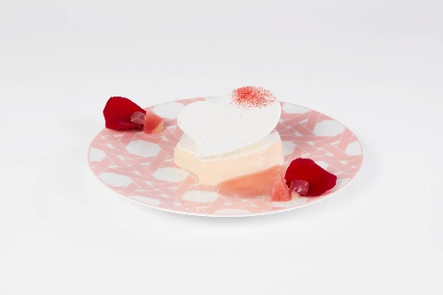 「カフェ ディオール by ラデュレ」バレンタイン限定、ハートのプリントマカロン&アフタヌーンティーコピー 「カフェ ディオール by ラデュレ」バレンタイン限定、ハートのプリントマカロン&アフタヌーンティーコピー
