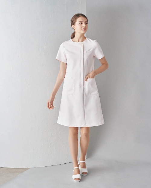 ジェラート ピケの「ナース服」カップケーキ着想のワンピ&イチゴ柄ペンケース、クラシコとコラボコピー ジェラート ピケの「ナース服」カップケーキ着想のワンピ&イチゴ柄ペンケース、クラシコとコラボコピー
