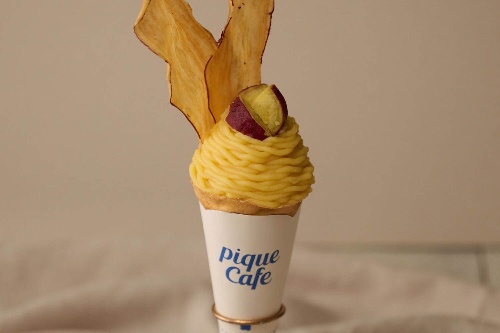 ジェラート ピケ カフェの秋限定さつまいもクレープ、「紅あずま」スイートポテトクリームをたっぷり