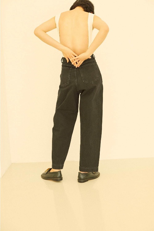 サージからジャパンメイドのオーガニックデニム、スタイリスト百々千晴とコラボコピー サージからジャパンメイドのオーガニックデニム、スタイリスト百々千晴とコラボコピー