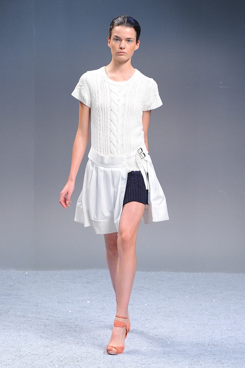 様々な素材使いやユニークなスタイリングで楽しく演出 - sacai(サカイ)、2012年春夏コレクションコピー