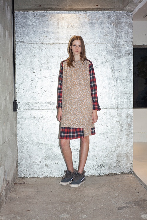 sacai luck 2014-15年秋冬コレクション - メンズアイテムをハイブリッドで女性らしくコピー