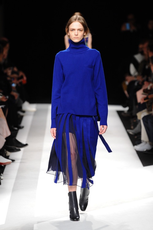 sacai 2014-15年秋冬コレクション - ボリューム感で魅せる冬のハイブリッドスタイルコピー