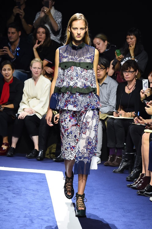 sacai 2015年春夏コレクション - ユーティリティーに華を添えて魅せるハイブリッド・エレガンスコピー