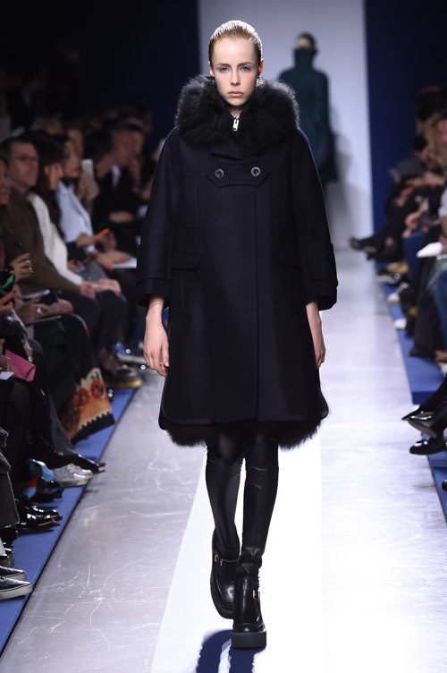 sacai 2015-16年秋冬コレクション - 疾走感の中、連続的に魅せるボリュームコートの魅力コピー