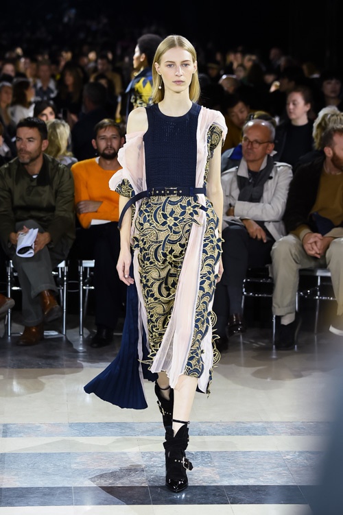 sacai 2016年春夏コレクション - バックスタイルに宿る美しさコピー