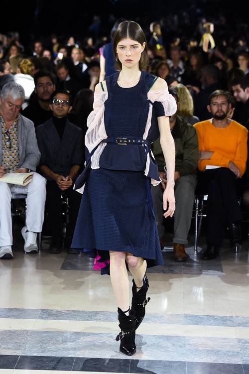sacai 2016年春夏コレクション - バックスタイルに宿る美しさコピー