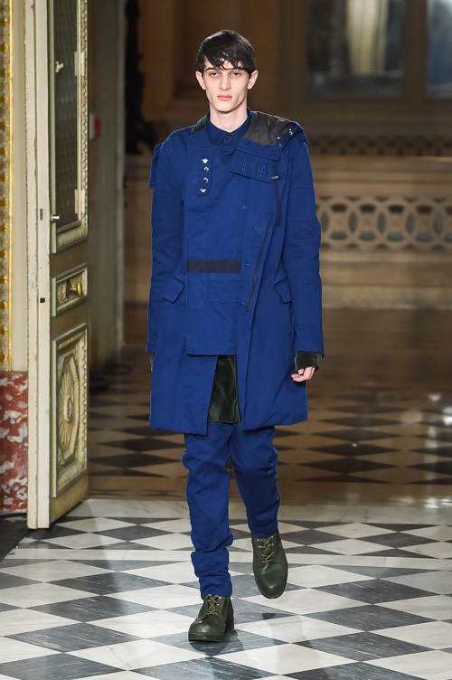 sacai 2016-17年秋冬メンズコレクション - ハイブリッドとレイヤードで表現する愛コピー