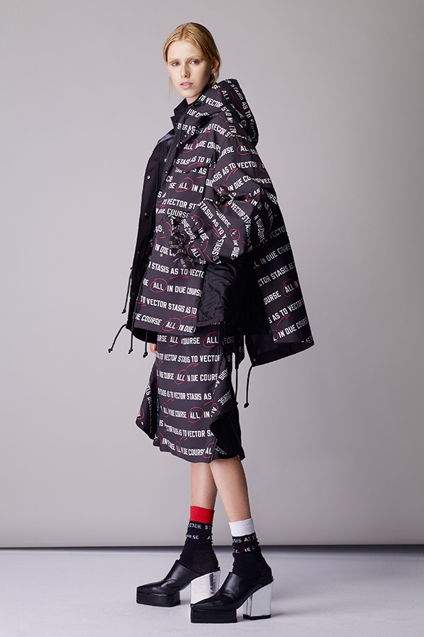 sacai18年リゾートコレクション - ウェスタンやミリタリーを取り入れた変化球ウェアコピー sacai18年リゾートコレクション - ウェスタンやミリタリーを取り入れた変化球ウェアコピー