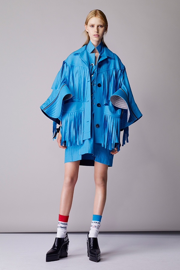sacai18年リゾートコレクション - ウェスタンやミリタリーを取り入れた変化球ウェアコピー sacai18年リゾートコレクション - ウェスタンやミリタリーを取り入れた変化球ウェアコピー