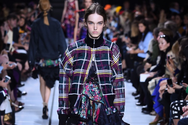 sacai 2018年春夏コレクション - 軽やかに楽しくsacai流ミックスマッチスタイル
